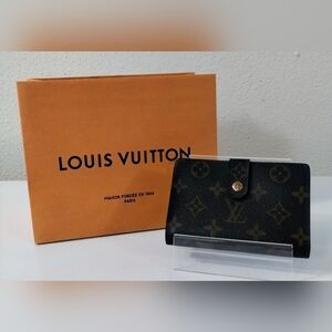 Louis Vuitton Monogram Wallet With Kiss lock